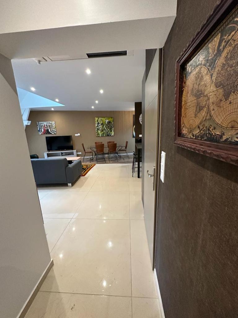 Spacious Flat Close To The Railway Station Troyes Zimmer foto