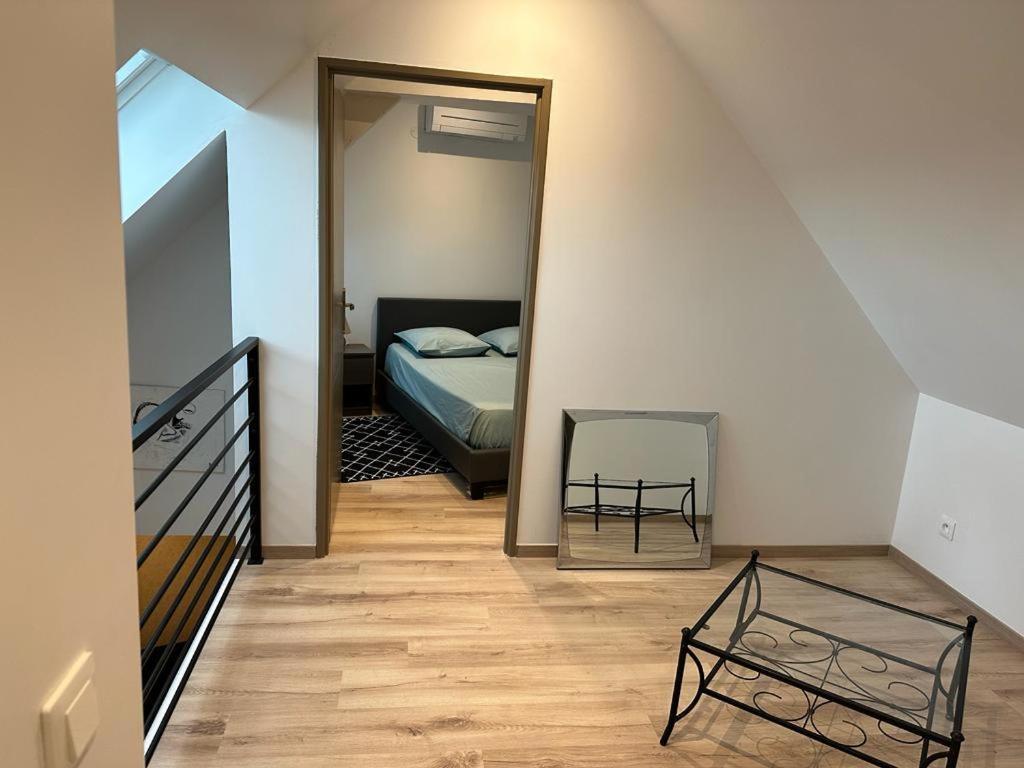 Spacious Flat Close To The Railway Station Troyes Zimmer foto