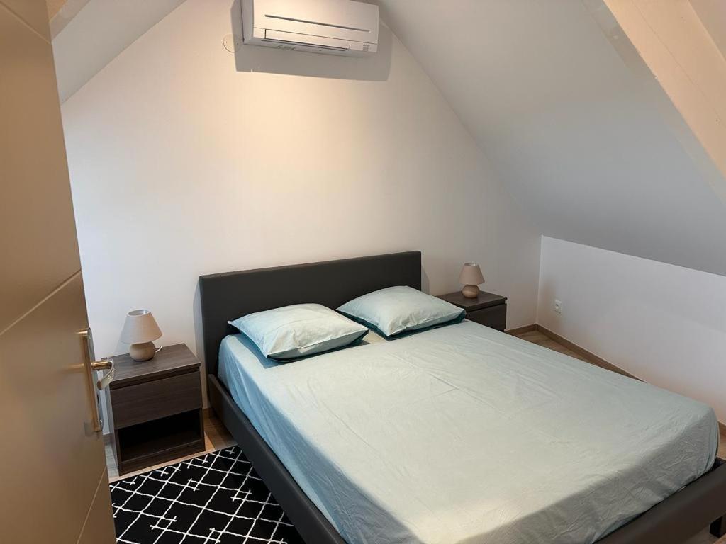 Spacious Flat Close To The Railway Station Troyes Zimmer foto